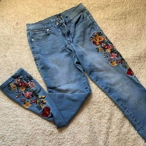 Floral embroidery jeans